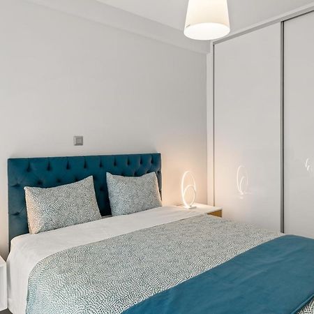 אתונה Billymare Central Glyfada Apartment מראה חיצוני תמונה